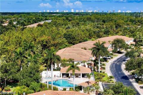 904 Hampton Cir, Naples FL - photo 21 of 35