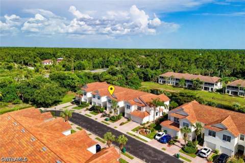904 Hampton Cir, Naples FL - photo 6 of 35