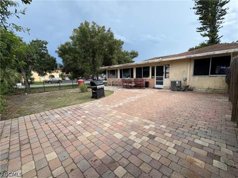 1891 Winkler Ave, Fort Myers FL - photo 20 of 21