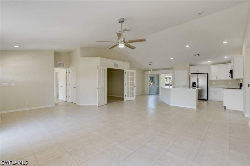 3 bedroom SingleFamilyResidence at 4014 13th St W, Lehigh Acres, Lehigh Acres — photo 4