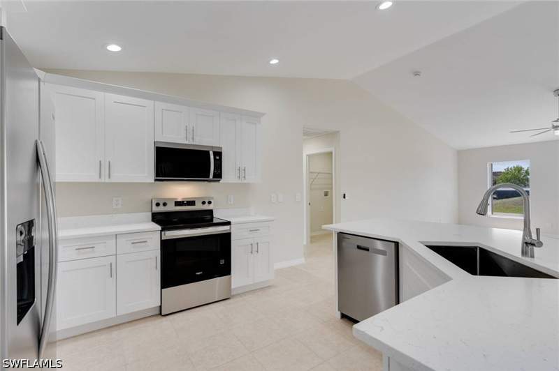 3 bedroom SingleFamilyResidence at 4014 13th St W, Lehigh Acres, Lehigh Acres — photo 5