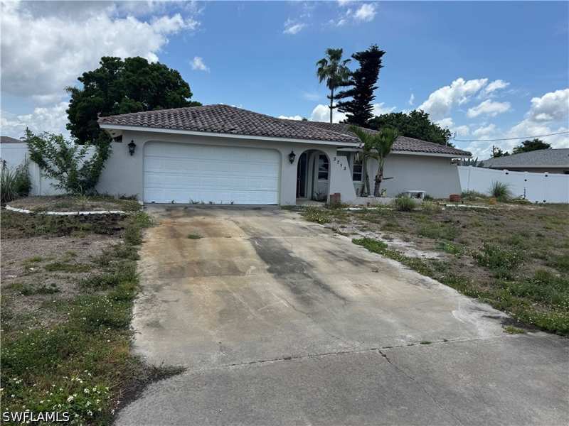 3 bedroom SingleFamilyResidence at 3713 SE 8th Ave, Cape Coral, Cape Coral — photo 1