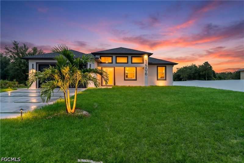 4 bedroom SingleFamilyResidence at 1506 Richmond Ave N, Lehigh Acres, Lehigh Acres — photo 1