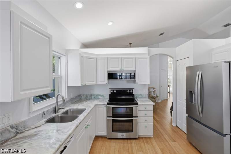 3 bedroom SingleFamilyResidence at 1134 Silverstrand Dr, Manatee Bay, Naples — photo 2