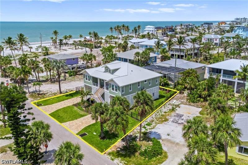 3 bedroom SingleFamilyResidence at 117 Hercules Dr, Hercules Park, Fort Myers Beach — photo 4