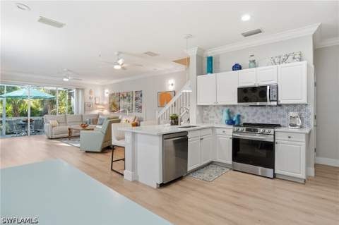 15671 Marcello Cir 124, Naples FL - photo 15 of 46