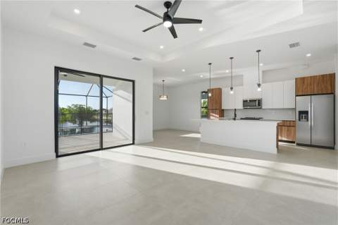 2305 SW 15th Pl, Cape Coral FL - photo 12 of 46