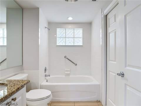 28524 Alessandria Cir, Bonita Springs FL - photo 16 of 43