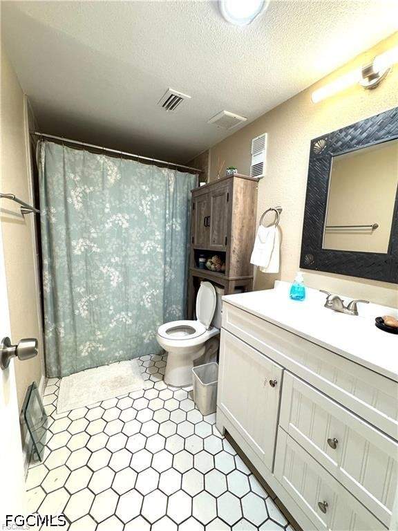 2 bedroom Condominium at 4906 Victoria Dr 108, Capeway Condo, Cape Coral — photo 5
