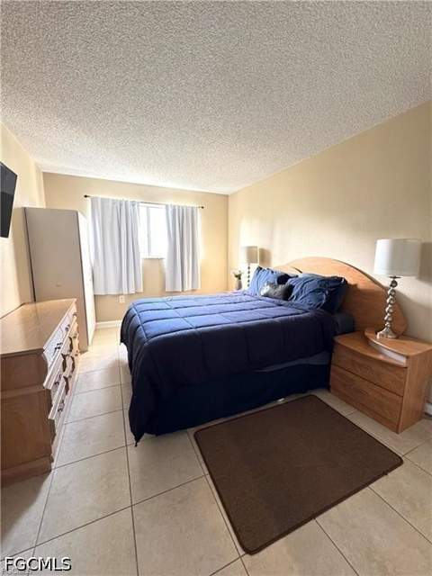 4906 Victoria Dr 108, Cape Coral FL - photo 7 of 13