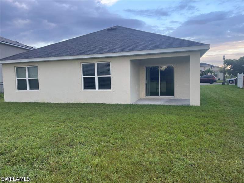 4 bedroom SingleFamilyResidence at 8137 Gopher Tortoise Trl, Town Lakes, Lehigh Acres — photo 2