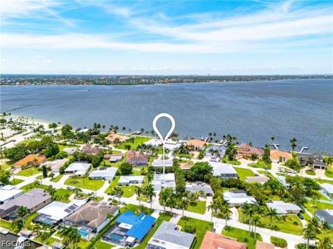 914 Dolphin Dr, Cape Coral FL - photo 24 of 26