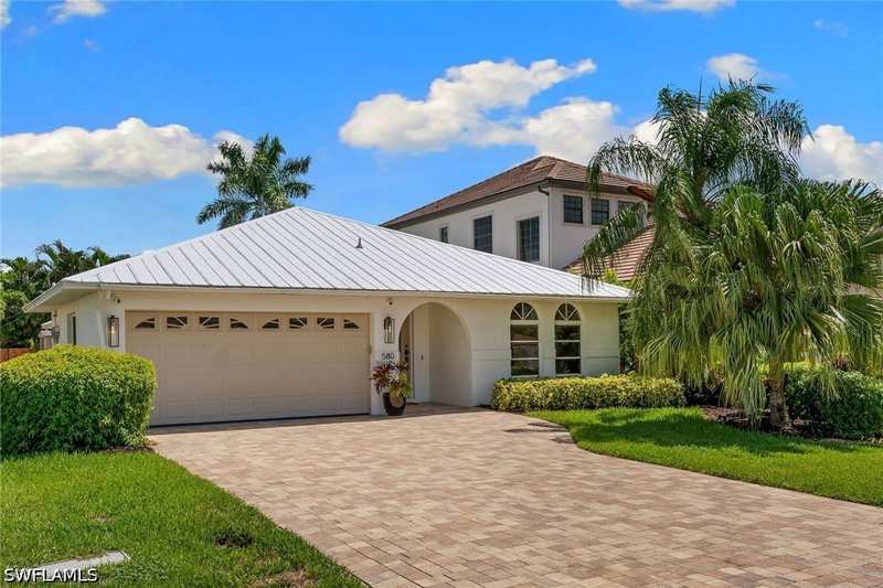3 bedroom SingleFamilyResidence at 580 97th Ave N, Naples Park, Naples — photo 1