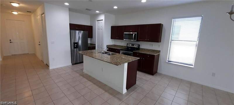 3 bedroom SingleFamilyResidence at 5542 Useppa Dr, Coquina, Ave Maria — photo 5