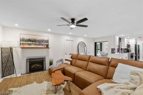 14725 Kimberly Ln, Fort Myers FL - photo 16 of 42