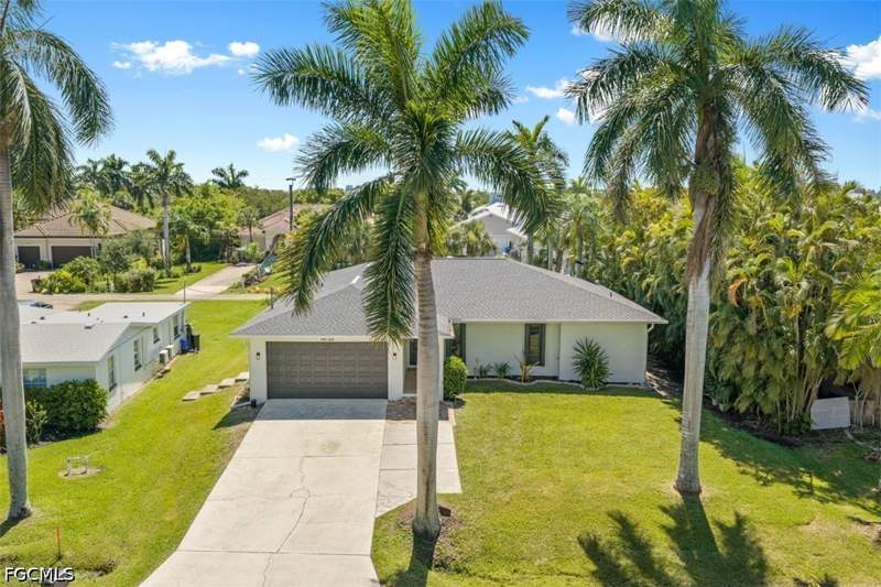 3 bedroom SingleFamilyResidence at 14725 Kimberly Ln, McGregor Vista, Fort Myers — photo 2