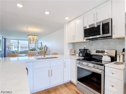 979 E Gulf Dr D433, Sanibel FL - photo 7 of 46