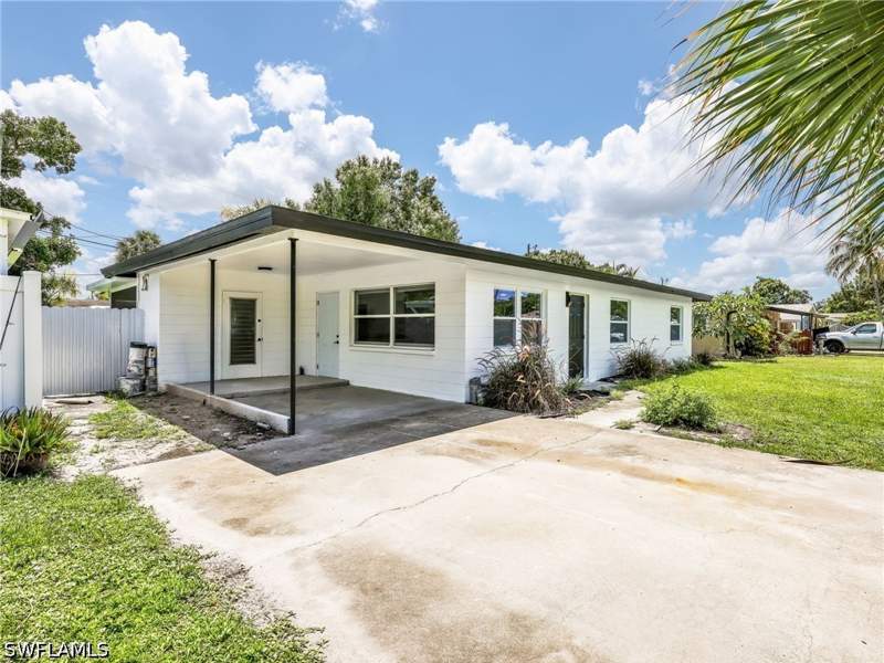 3 bedroom SingleFamilyResidence at 1196 Pine Lake Dr, Pondella Heights, Cape Coral — photo 2
