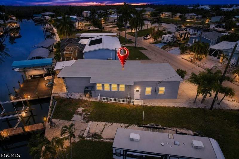 4 bedroom ManufacturedHome at 3827 Coconut Dr, Trailerhaven, St James City — photo 2