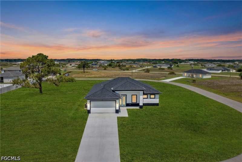 3 bedroom SingleFamilyResidence at 7020 patriot Ct, Port Labelle, Labelle — photo 1