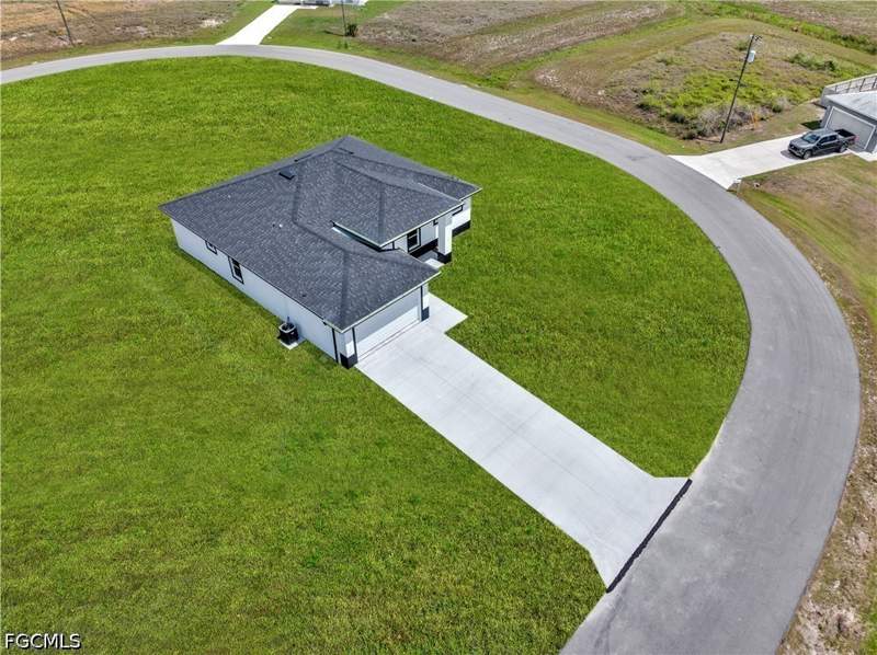 3 bedroom SingleFamilyResidence at 7020 patriot Ct, Port Labelle, Labelle — photo 3