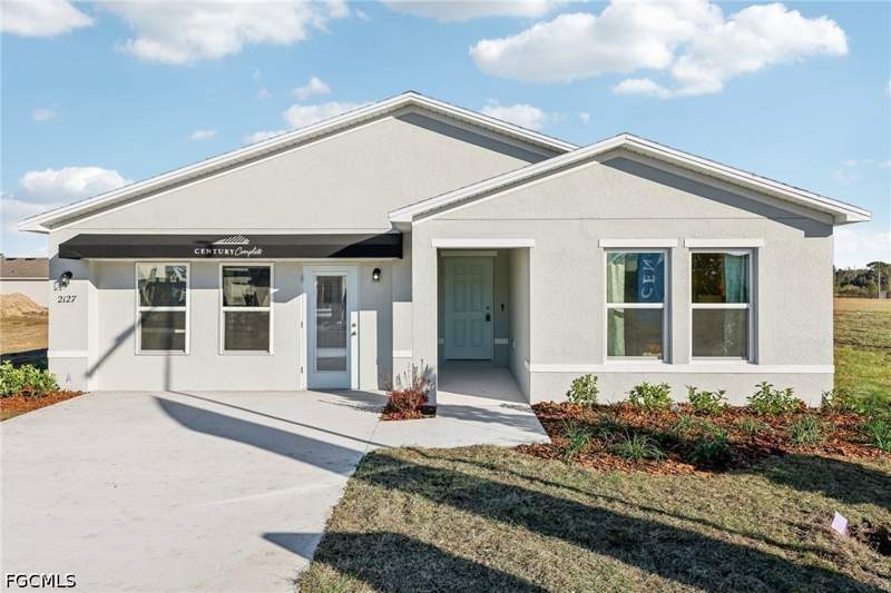 3 bedroom SingleFamilyResidence at 910 Avery St S, Lehigh Acres, Lehigh Acres — photo 5