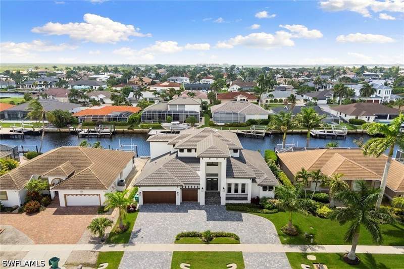 4 bedroom SingleFamilyResidence at 1857 Apataki Ct, Marco Island, Marco Island — photo 2
