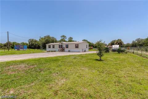 585 S Lindero St, Clewiston FL - photo 6 of 40