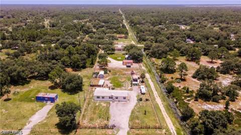 585 S Lindero St, Clewiston FL - photo 9 of 40