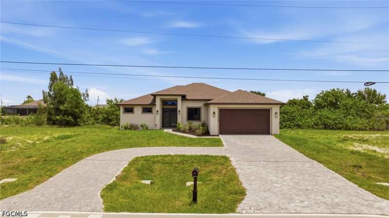 4 bedroom SingleFamilyResidence at 2929 Diplomat Pkwy W, Cape Coral, Cape Coral — photo 1