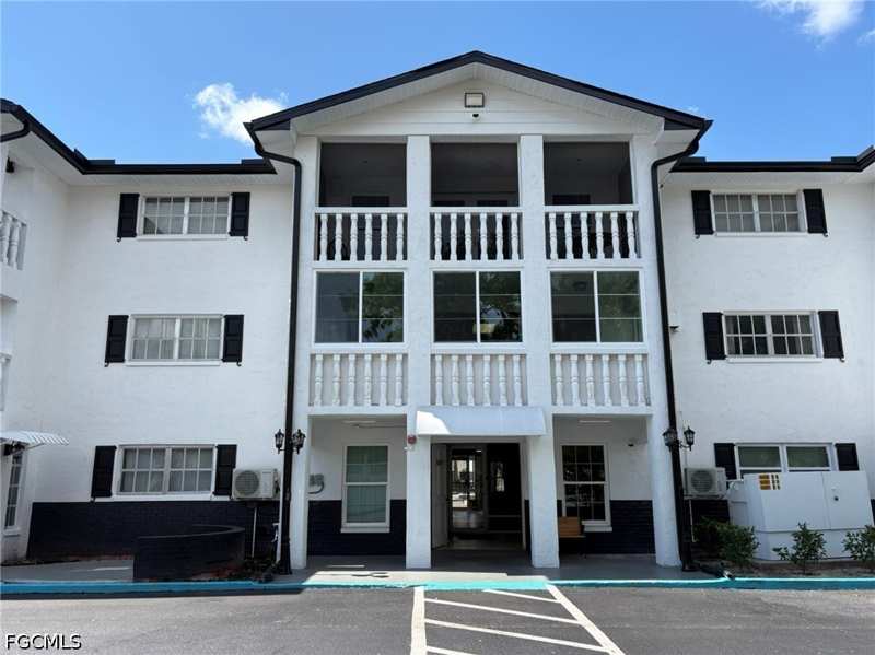 2 bedroom Condominium at 3704 Broadway 214, Windsor West, Fort Myers — photo 1