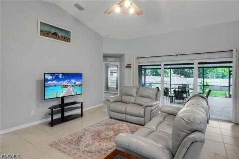 2627 SW 4th Ter, Cape Coral FL - photo 11 of 47
