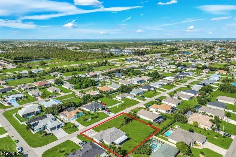 4 bedroom SingleFamilyResidence at 2627 SW 4th Ter, Cape Coral, Cape Coral — photo 2