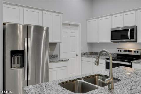2627 SW 4th Ter, Cape Coral FL - photo 7 of 47