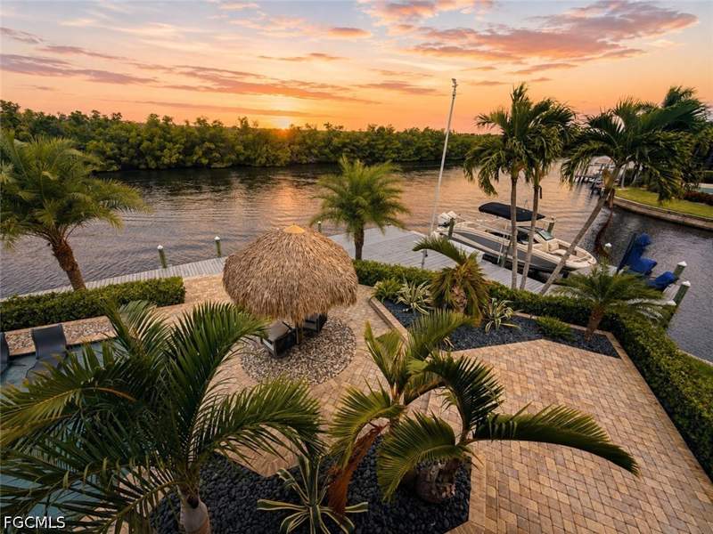 5 bedroom SingleFamilyResidence at 5764 Staysail Ct, Cape Harbour, Cape Coral — photo 2