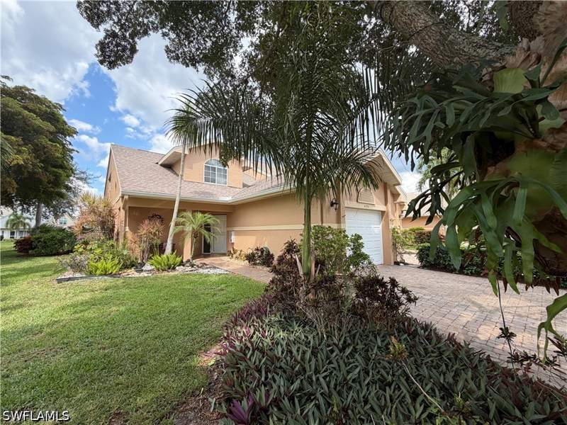 3 bedroom Townhouse at 4194 Pensacola Ave, Village On Crystal Lake, Estero — photo 2