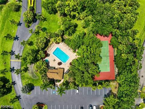 15206 Parkside Dr 202, Fort Myers FL - photo 6 of 32