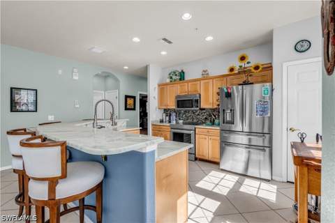 20061 Sanibel View Cir 101, Fort Myers FL - photo 7 of 49