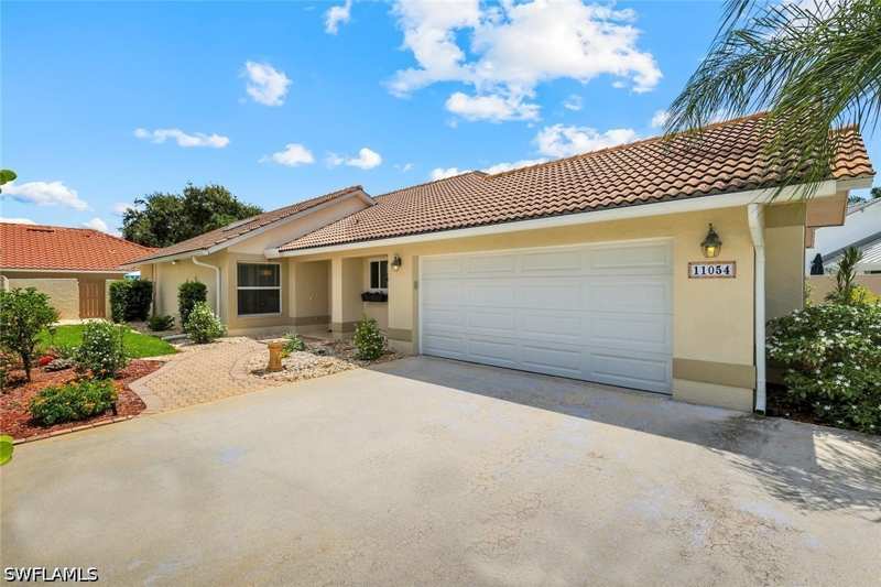 3 bedroom SingleFamilyResidence at 11054 Linnet Ln, Longshore Lake, Naples — photo 1