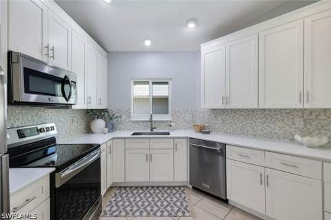 11054 Linnet Ln, Naples FL - photo 12 of 35