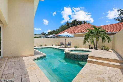 11054 Linnet Ln, Naples FL - photo 8 of 35