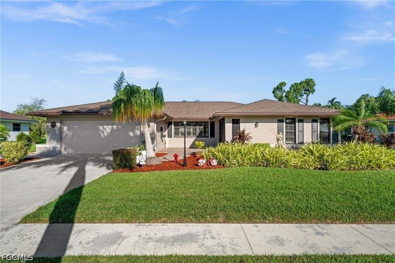 3 bedroom SingleFamilyResidence at 4165 Prestwick Ct, Lochmoor, North Fort Myers — photo 2