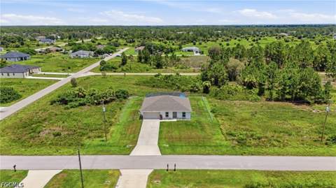811 Coffield Ave, Lehigh Acres FL - photo 8 of 48