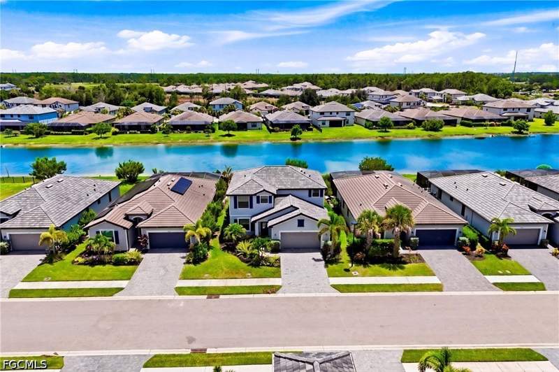 4 bedroom SingleFamilyResidence at 13883 Pine Lodge Ln, Timber Creek, Fort Myers — photo 2