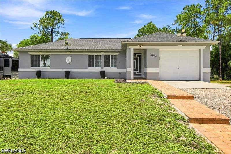 3 bedroom SingleFamilyResidence at 4225 16th St NE, Golden Gate Estates, Naples — photo 4