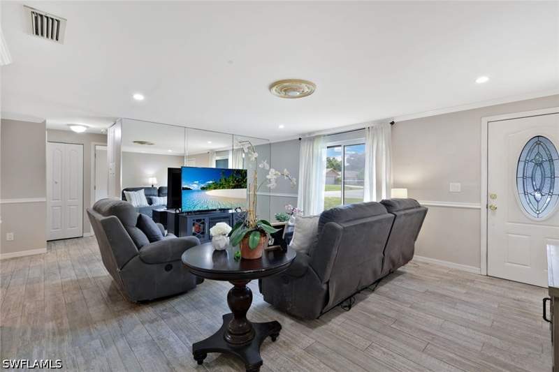 3 bedroom SingleFamilyResidence at 8110 Valencia Rd, San Carlos Park, Fort Myers — photo 5