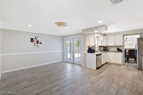 8110 Valencia Rd, Fort Myers FL - photo 9 of 27