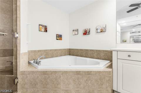 2090 W First St 1009, Fort Myers FL - photo 17 of 44
