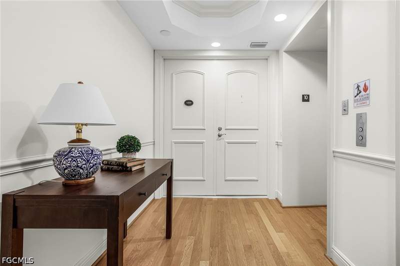 2 bedroom Condominium at 2090 W First St 1009, High Point Place, Fort Myers — photo 3