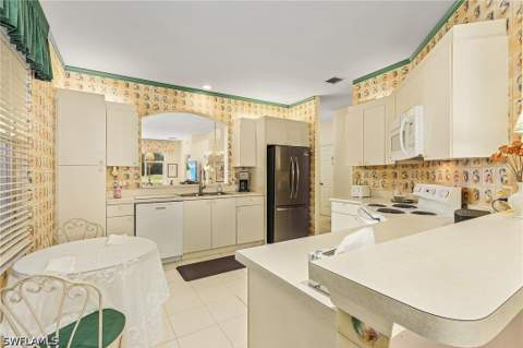 5693 Heron Ln 503, Naples FL - photo 14 of 26